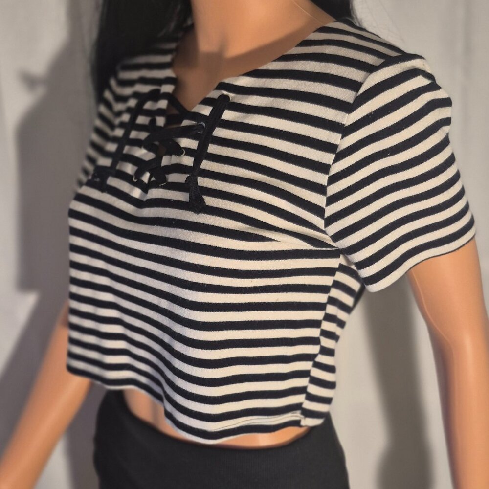 One Heart Clothing stylish cropped top, blue and white, strings at bust MEDIUM